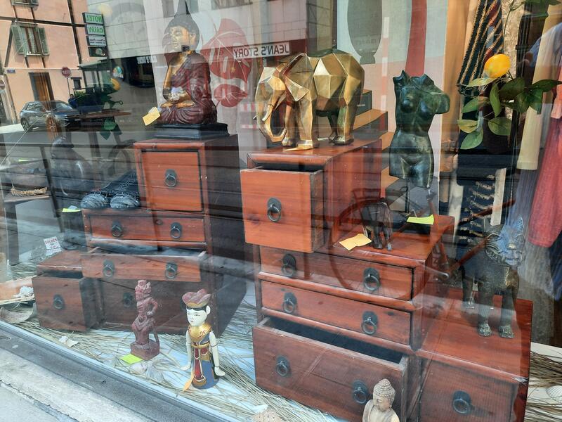Brocante mensuelle au cœur